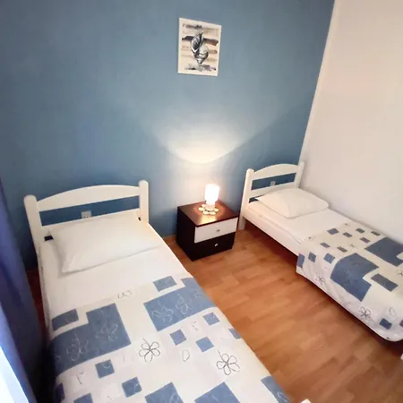 Bulovic Bozo 2 Lägenhet Podglavica
