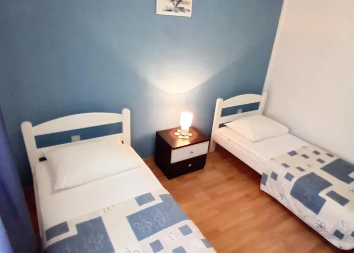 Bulovic Bozo 2 Apartment Podglavica
